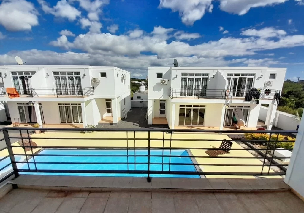 Furnished two bedrooms duplex for rent in Albion 2