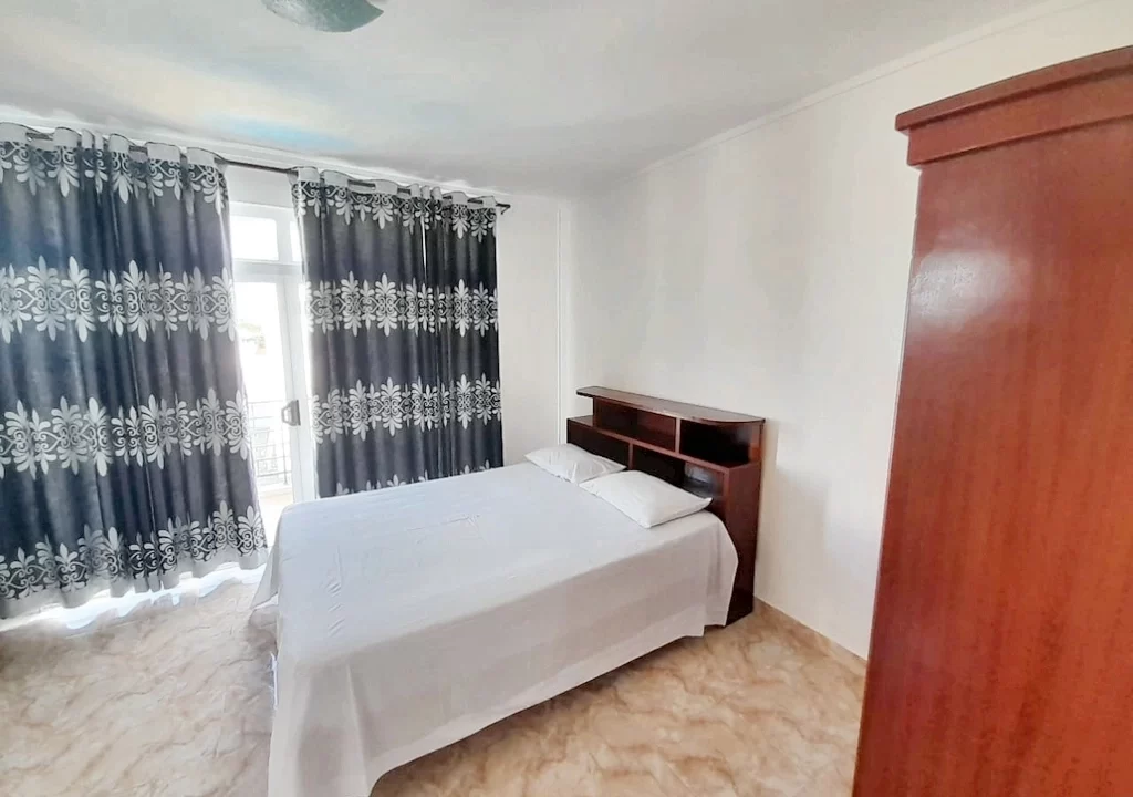 Furnished two bedrooms duplex for rent in Albion 6