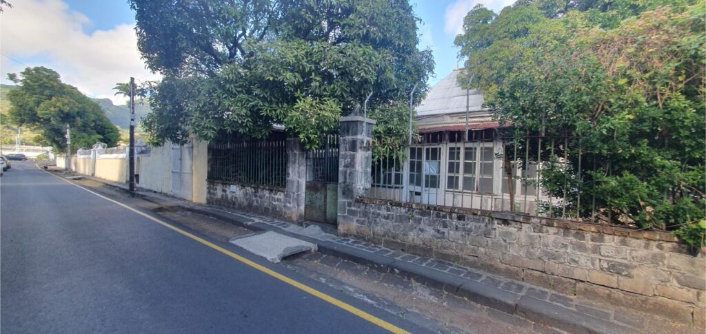 House for sale in the centre of Port Louis