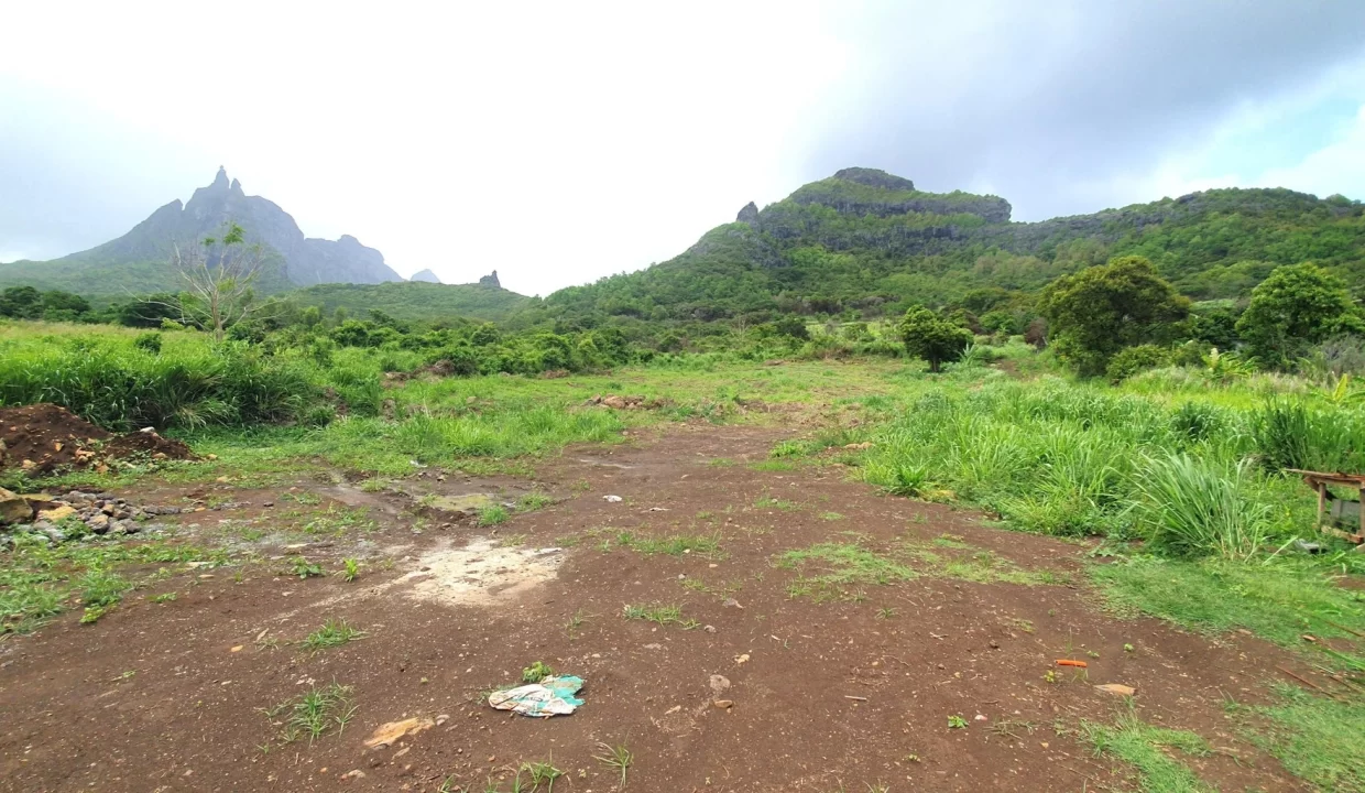 51 Perches Residential Land for Sale – Creve Coeur 12