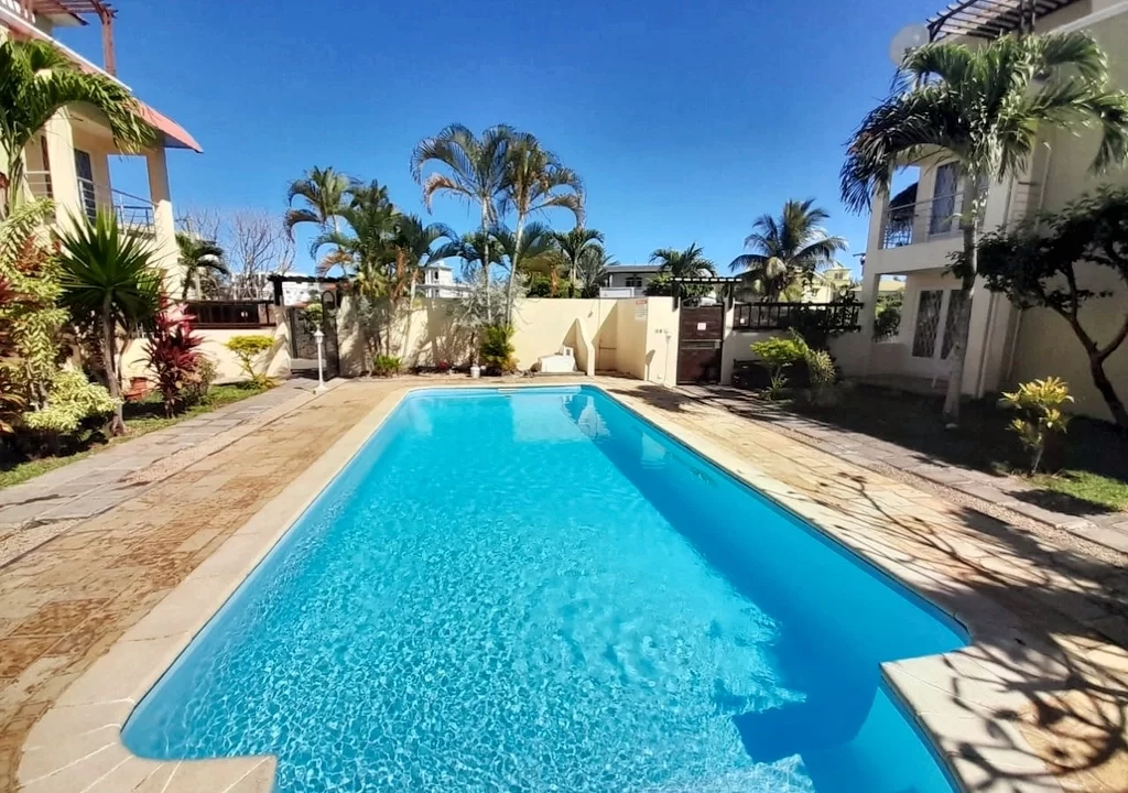 3 bedroom furnished villa for rent in Flic en flac 1