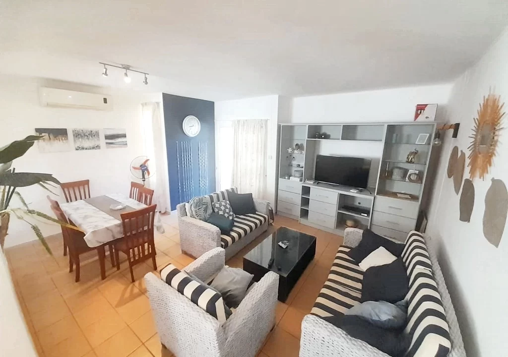 3 bedroom furnished villa for rent in Flic en flac 6