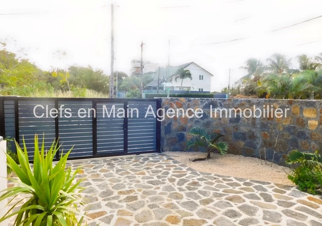 New & Furnished Villa with Swimming Pool – For Rent in Trou aux Biches 10