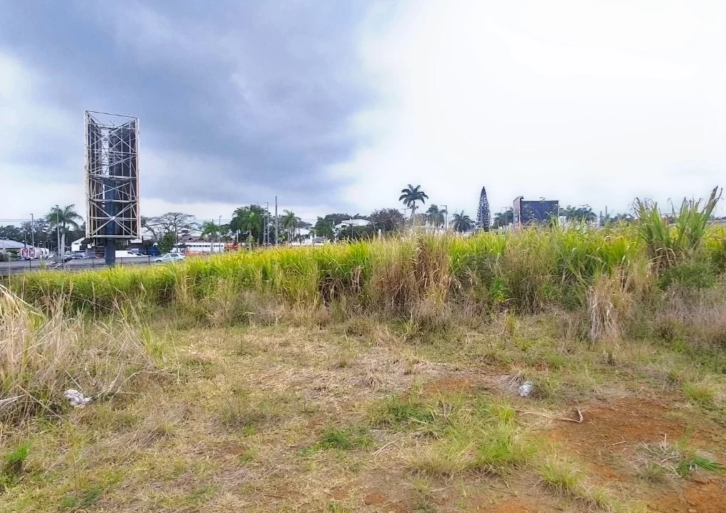 Prime residential land for sale in Sodnac, Quatre bornes 3