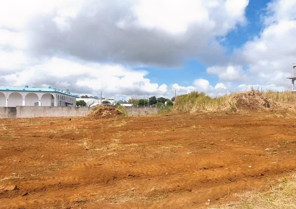 Prime residential land for sale in Sodnac, Quatre bornes 5