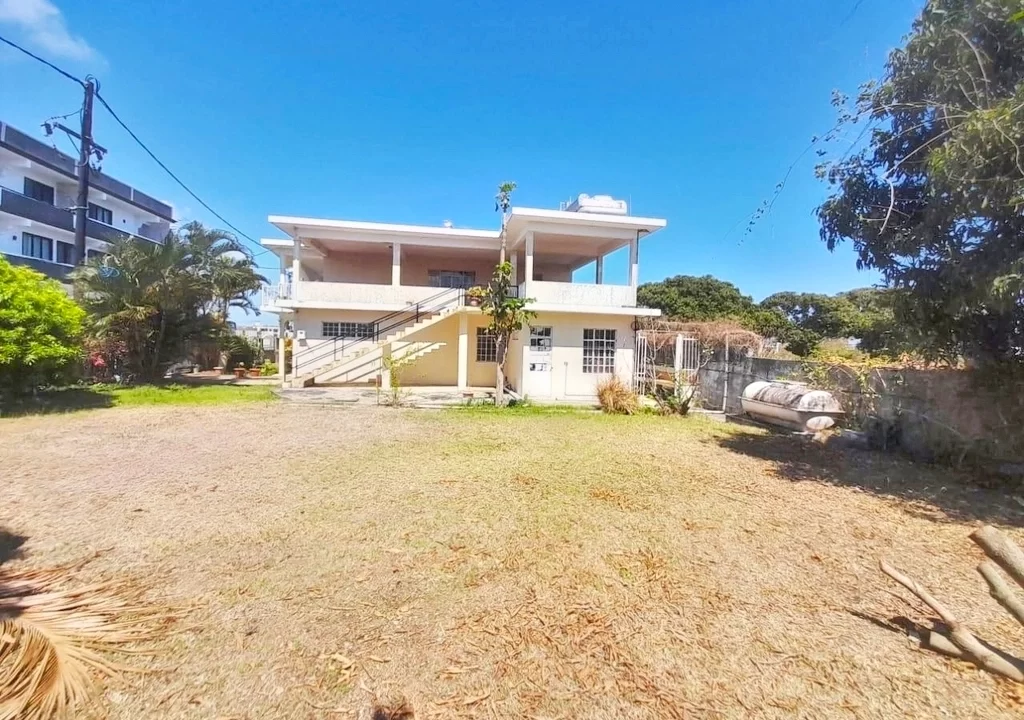 Spacious 4-Bedroom House For Sale In Prime Cap Malheureux 7