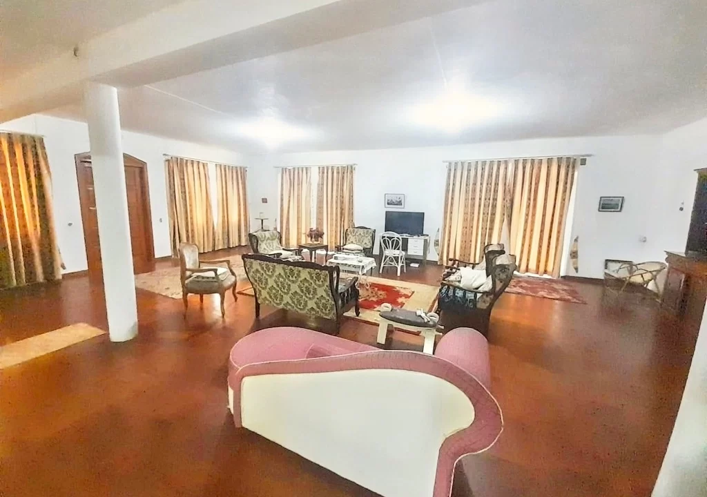 Spacious 4-Bedroom House For Sale In Prime Cap Malheureux 9