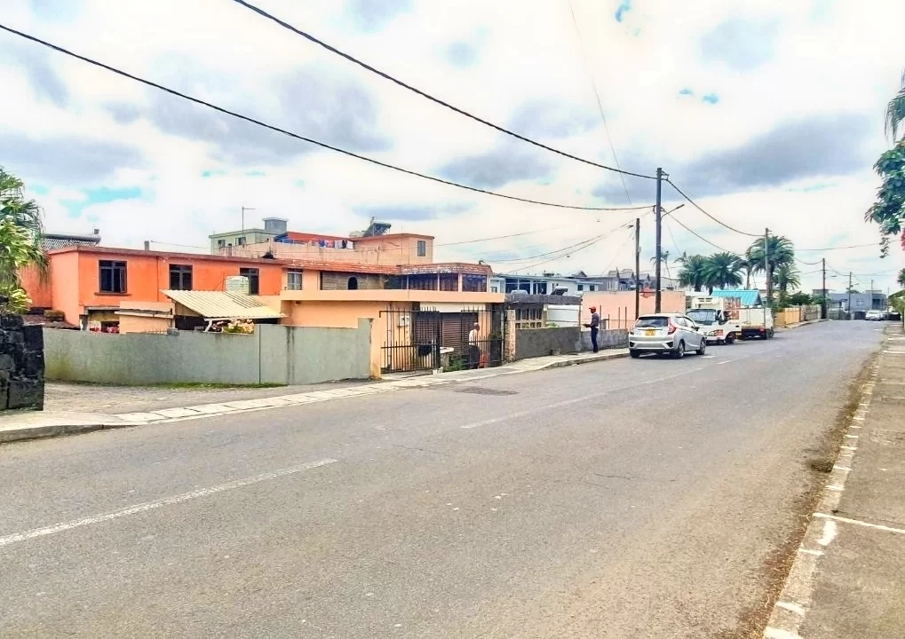 Residential land for sale in Forest Side, Curepipe 1