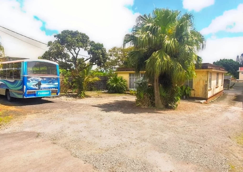 Residential land for sale in Forest Side, Curepipe 2