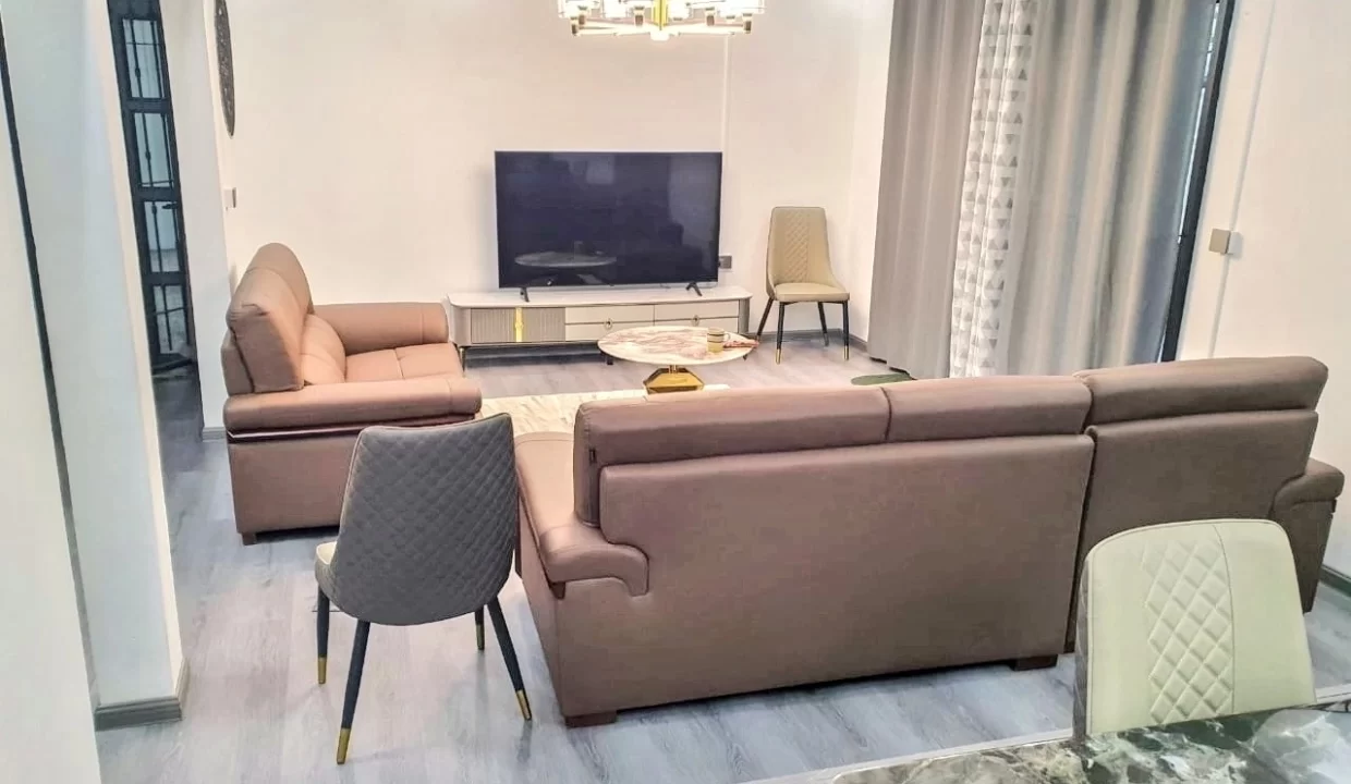 Furnished family house for rent in Curepipe 1