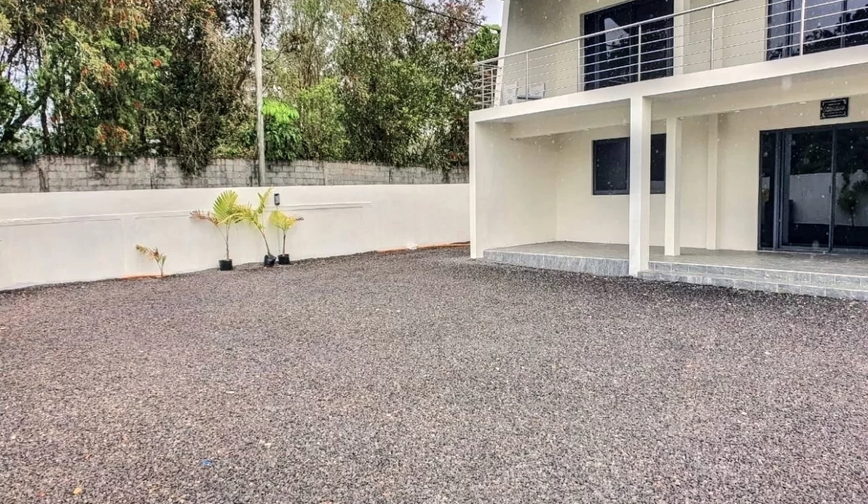 Furnished family house for rent in Curepipe 5