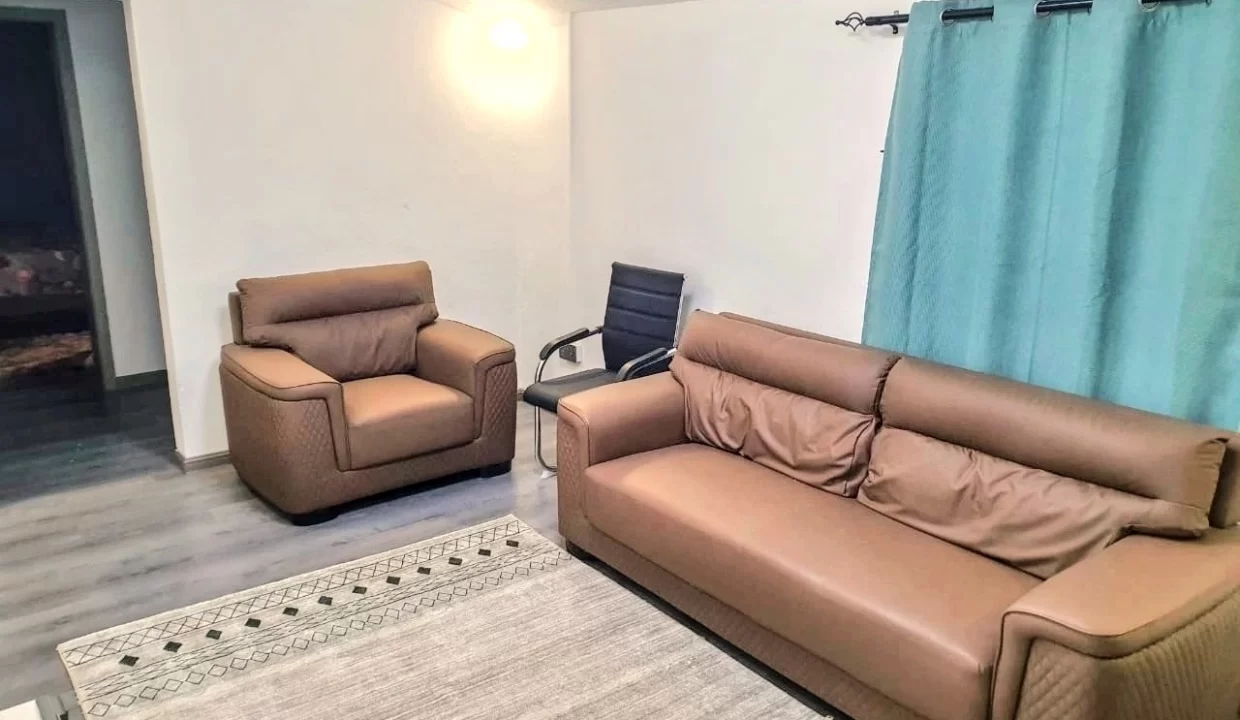 Furnished family house for rent in Curepipe 6