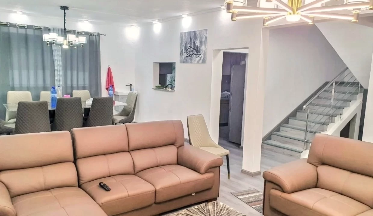 Furnished family house for rent in Curepipe 8