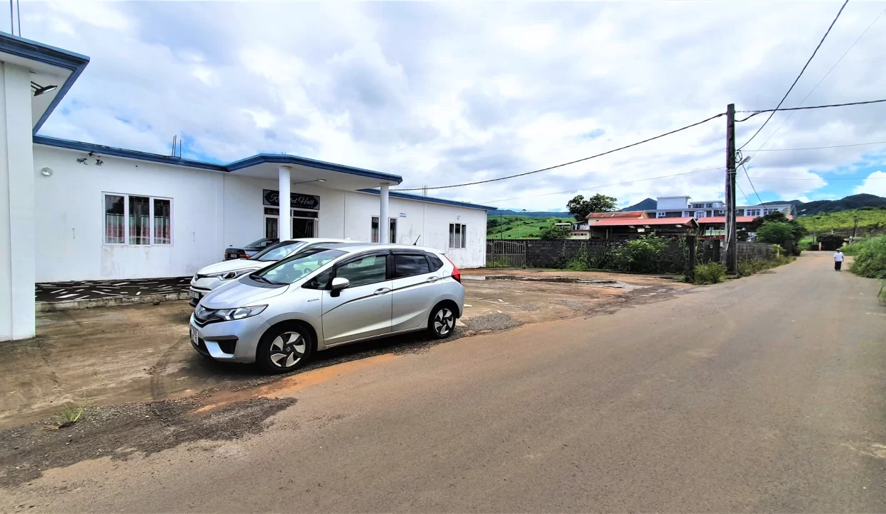 Commercial Building for Sale – 4828 ft², Surinam, South 1