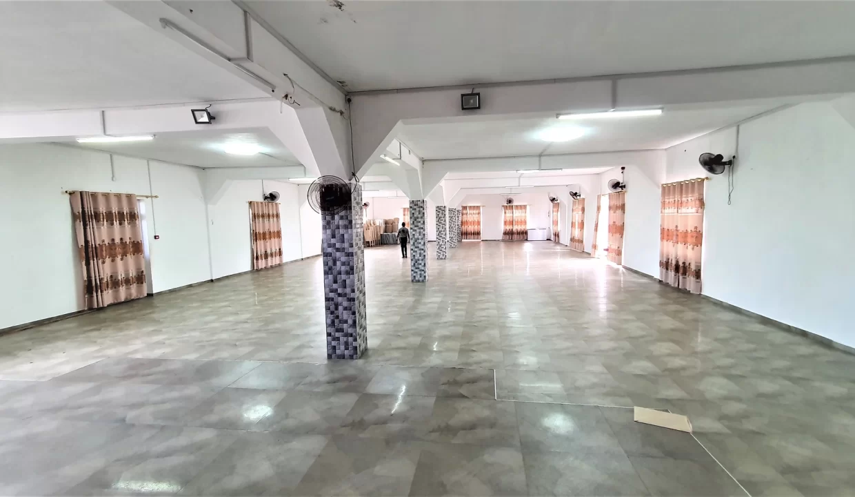 Commercial Building for Sale – 4828 ft², Surinam, South 10
