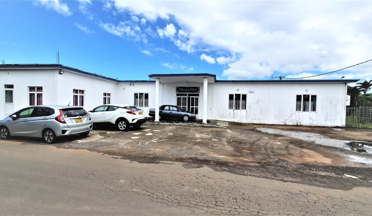 Commercial Building for Sale – 4828 ft², Surinam, South 2