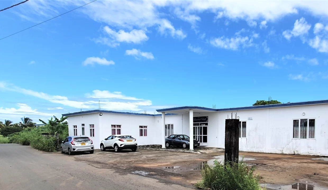 Commercial Building for Sale – 4828 ft², Surinam, South 4