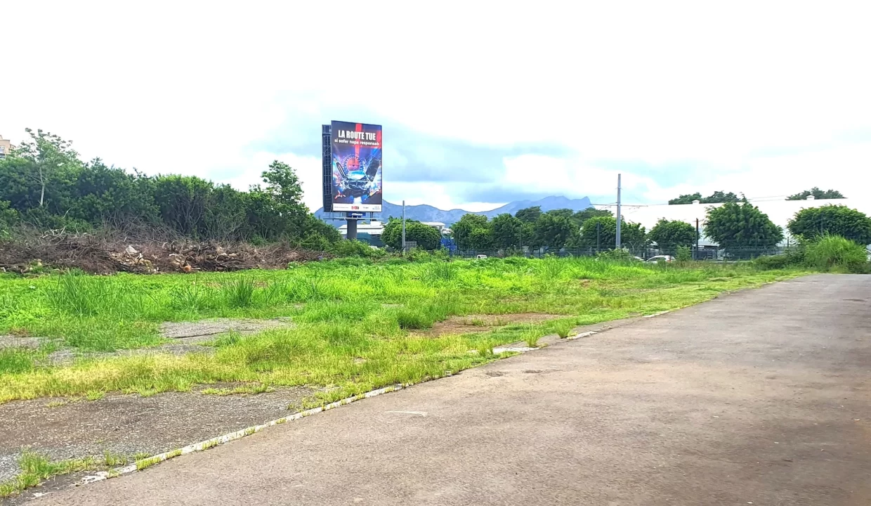 Commercial Land for Sale – 88 Perches, Phoenix 7