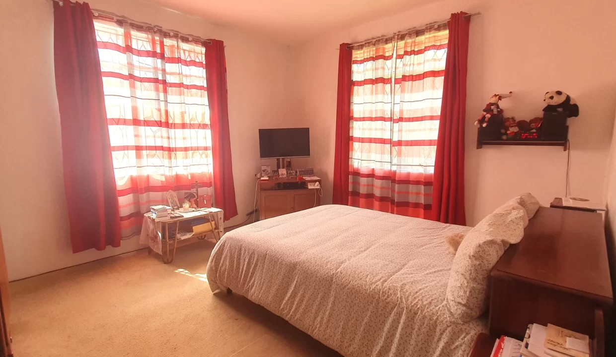 House for Sale , Highlands, Center 2