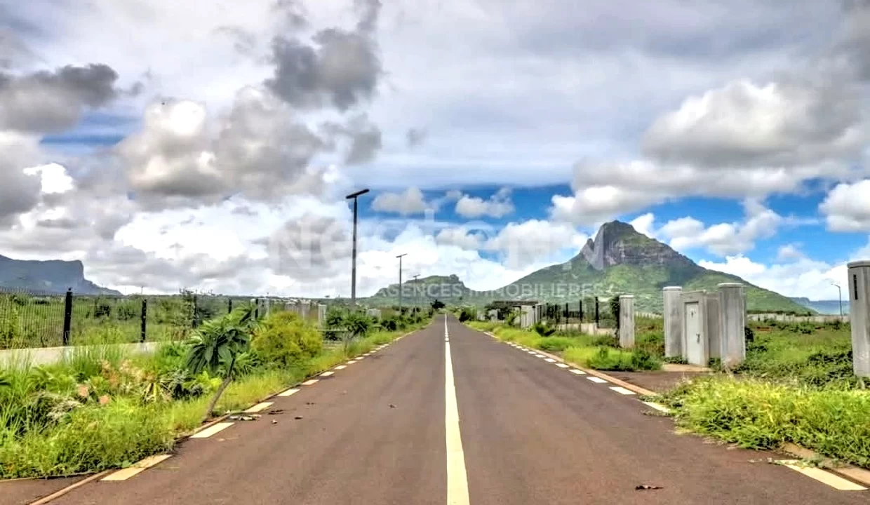 MAGENTA PARKSIDE – Residential Land for Sale - FLIC EN FLAC 2