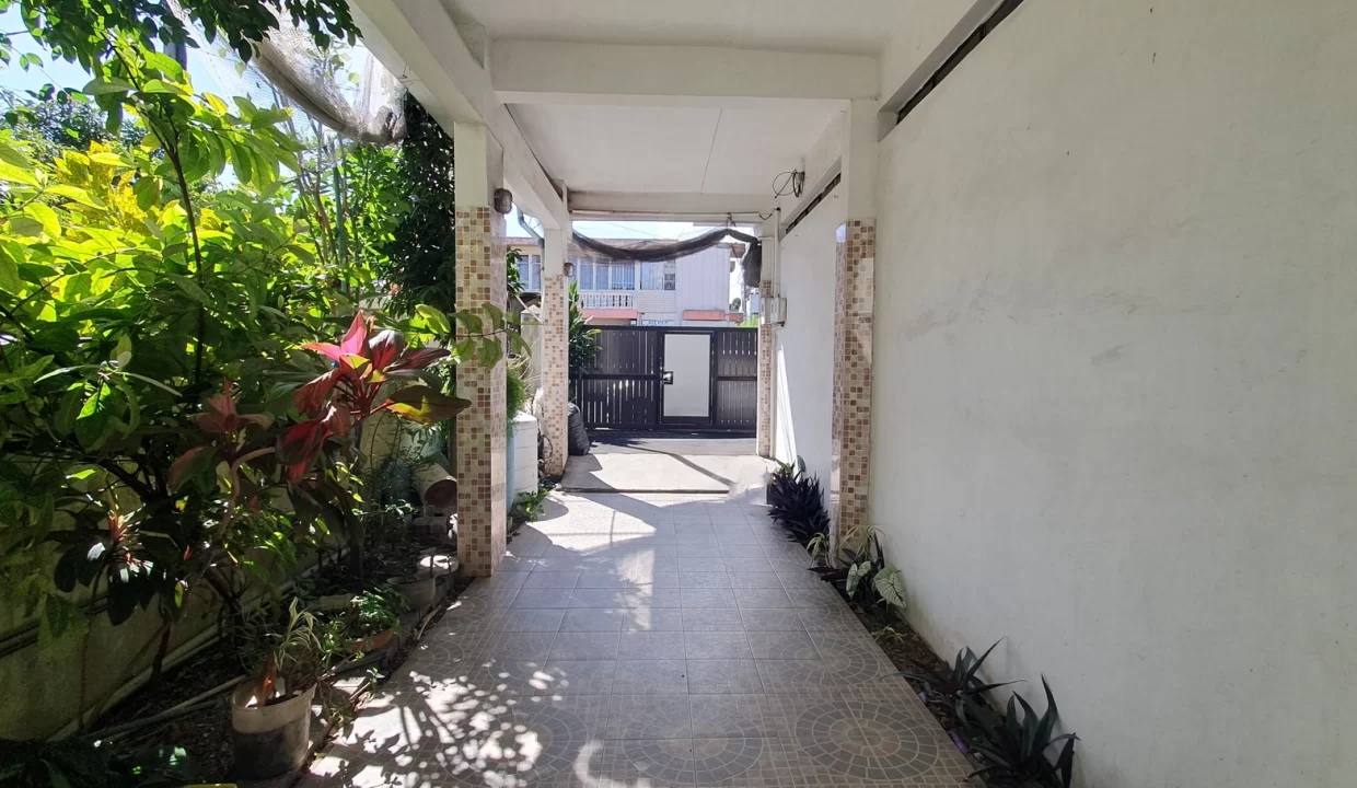 Fully Furnished 3-Bedroom House for Rent – La Louise, Quatre Bornes 1