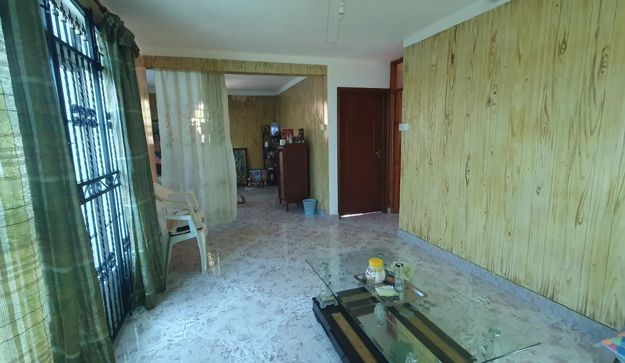 Fully Furnished 3-Bedroom House for Rent – La Louise, Quatre Bornes 2