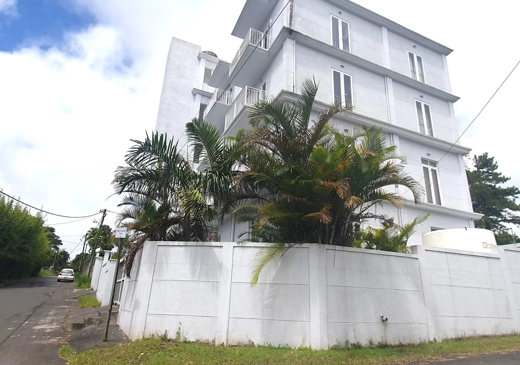 Exceptional Building for Sale in Eau Coulée, Curepipe 2