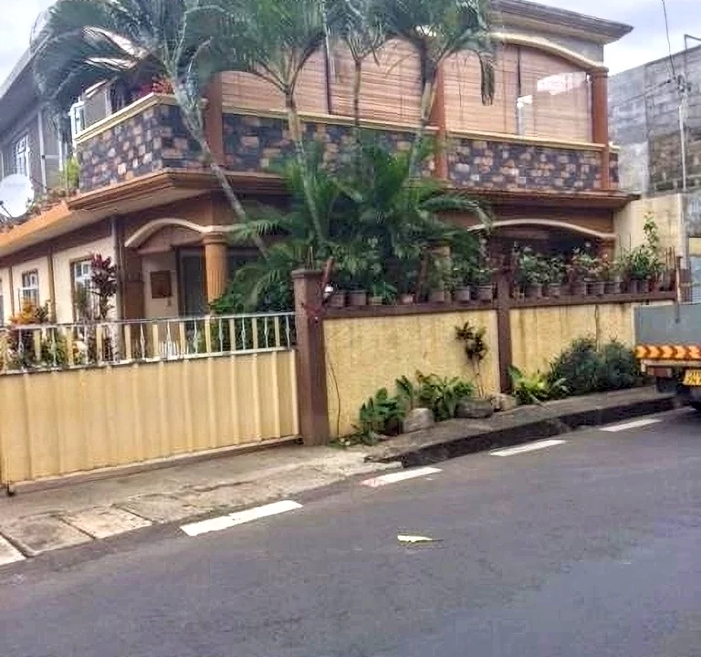 Sale of 3 Lots – House in Co-ownership + Fully Fenced Land in Cassis, Port louis 15