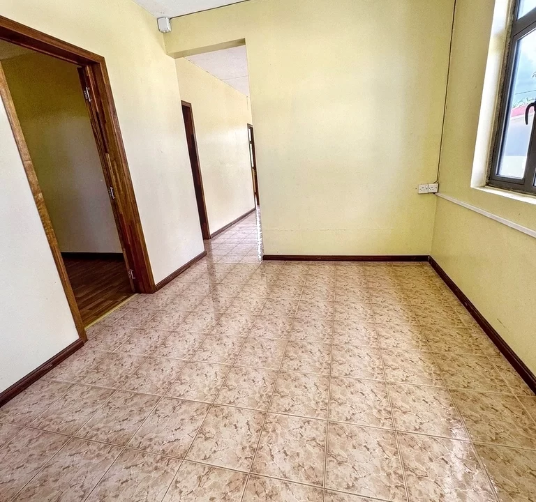 Spacious & Modern 3-Bedroom Apartment for rent in the Heart of Curepipe! 5