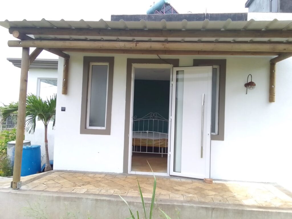 For Rent: Rustic Semi-Furnished Studio in La Laura-Malenga, St Pierre (Moka)