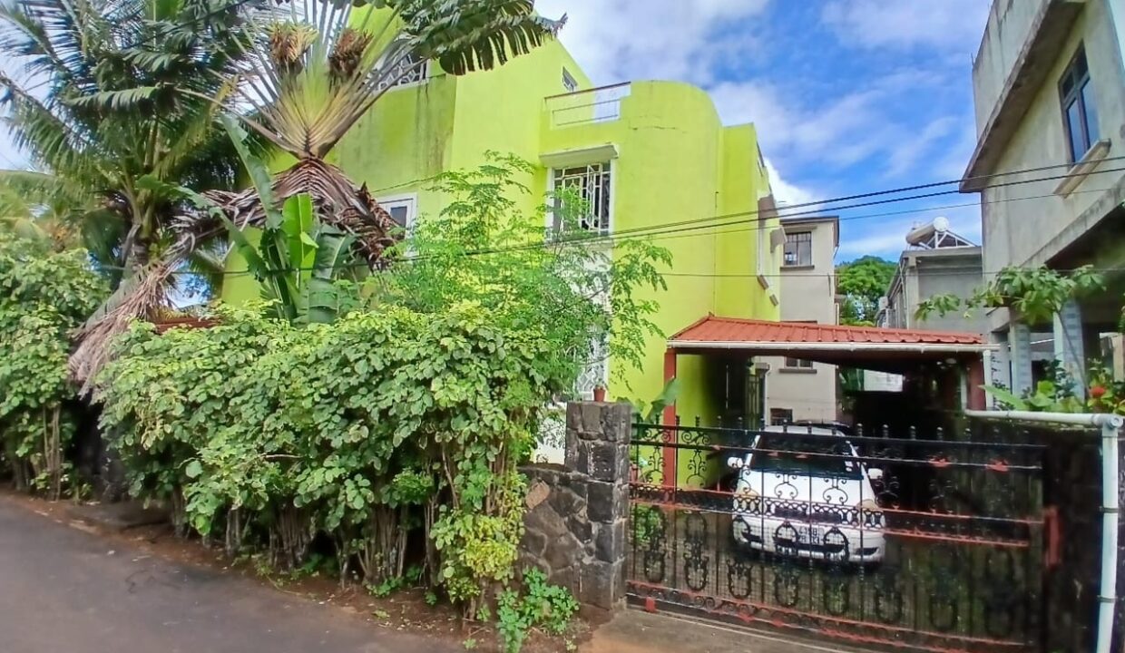 Spacious 2-Storey House For Rent in Illot, Pamplemousses