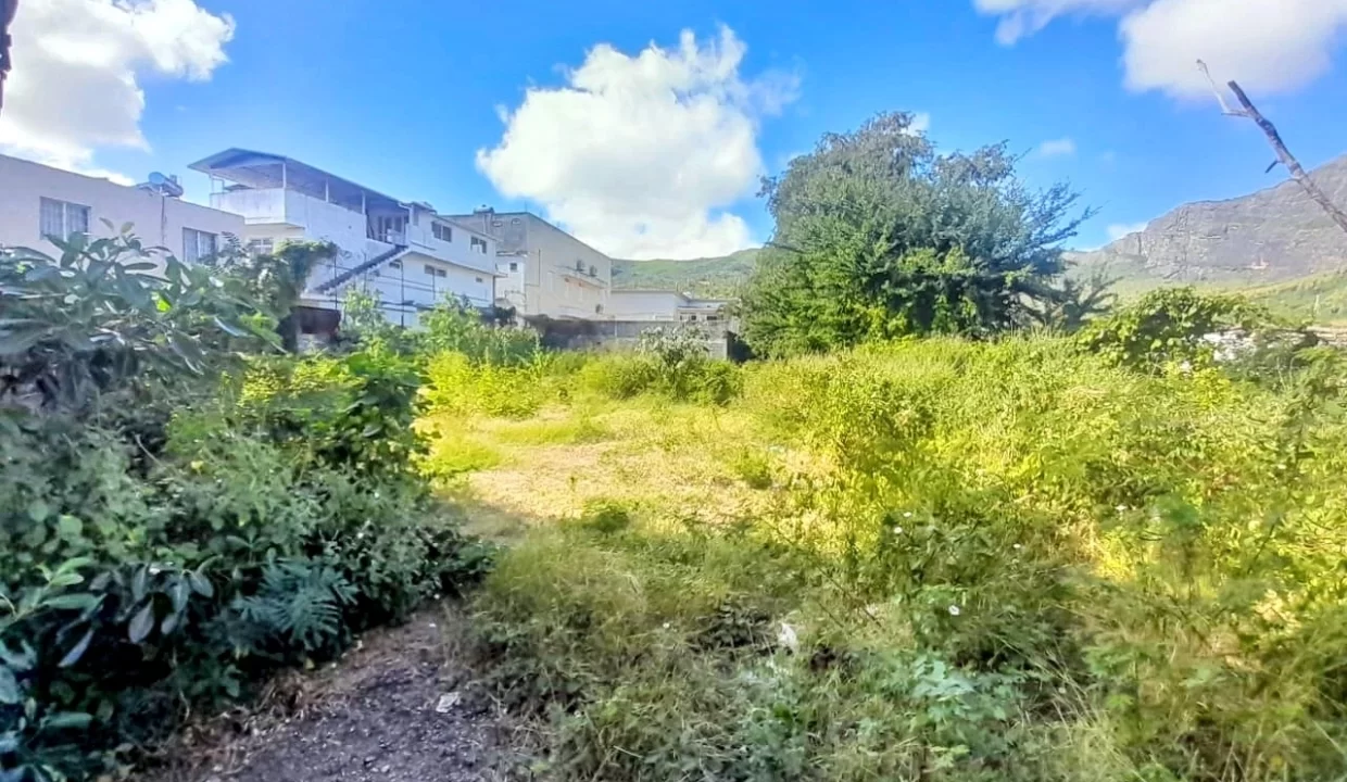 Exceptional residential land for sale near Champ de Mars, Port Louis 3