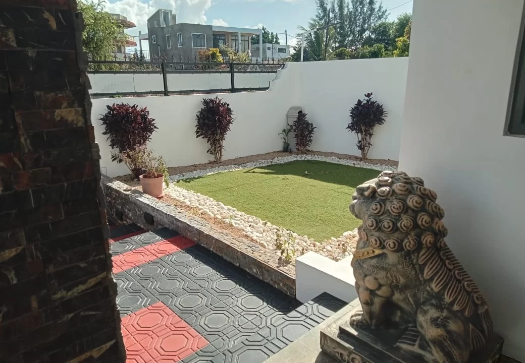 Exquisite Individual House for Rent in Albion 7