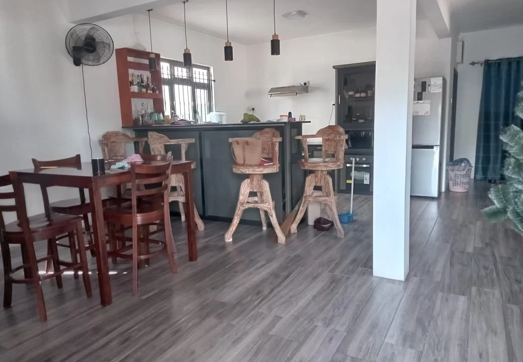 Exquisite Individual House for Rent in Albion 8