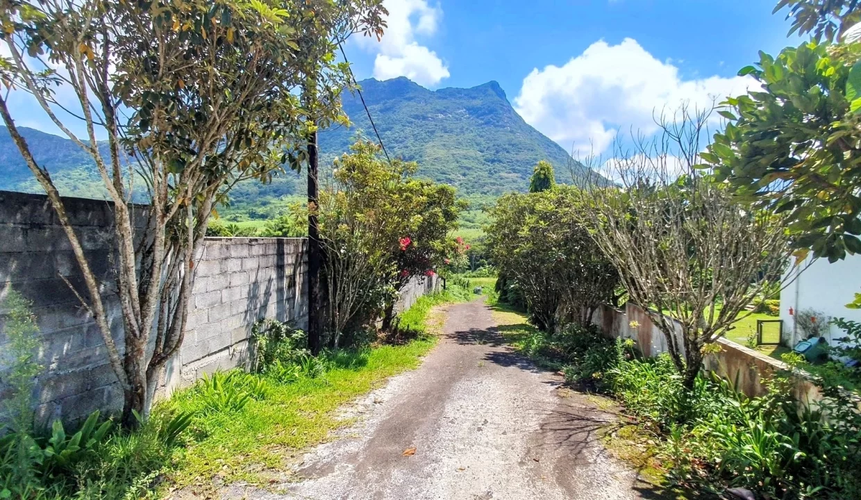 Land For Sale in Chantenay, Moka 3