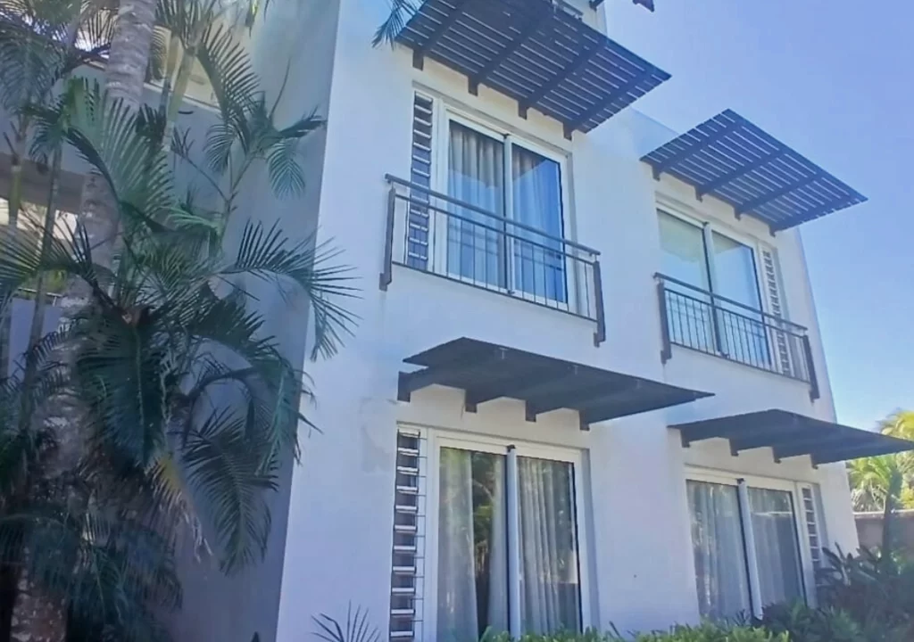 Luxurious apartment with sea view for Sale in Pointe aux Biches 1