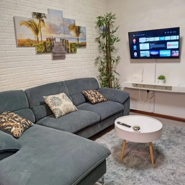 Exquisite 3-Bedroom Apartment with Terrace & Swimming Pool For Rent in Flic en Flac 5