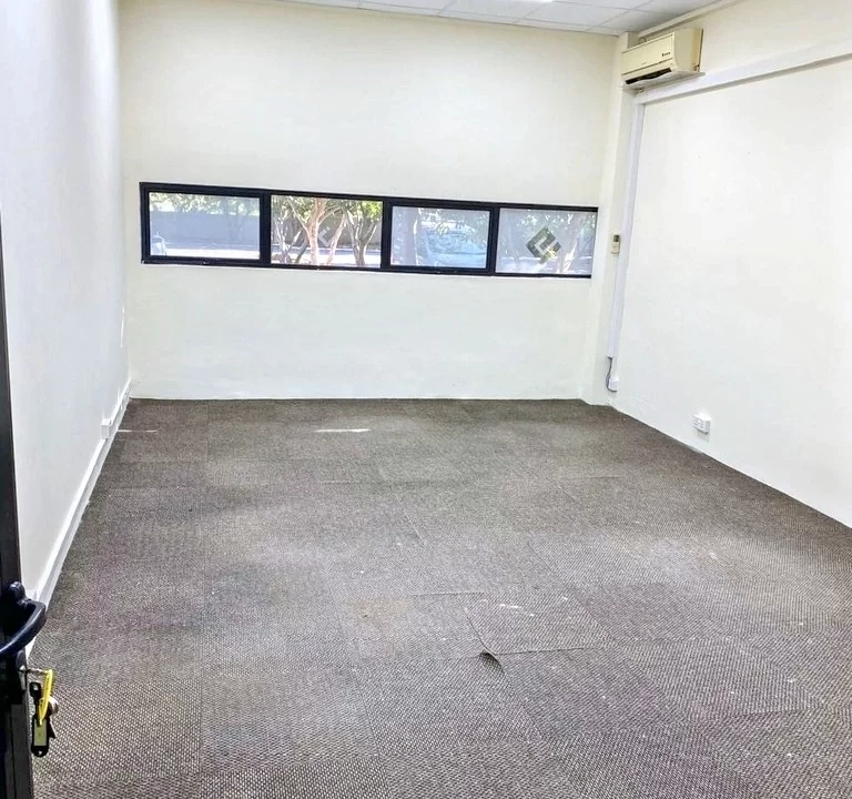 Modern Office Spaces for Rent in a Prime Location - The Junction Calebasse 3