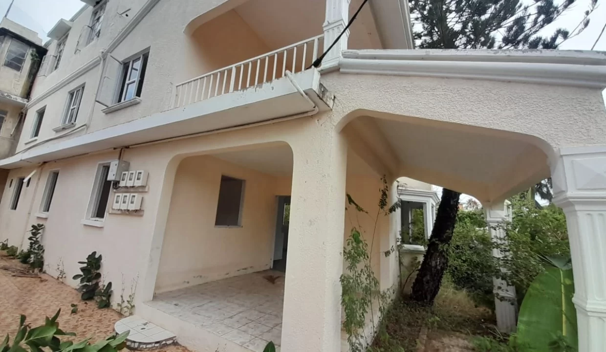 Residential Building For Sale In Morcellement Senestra, Baie du Tombeau 3