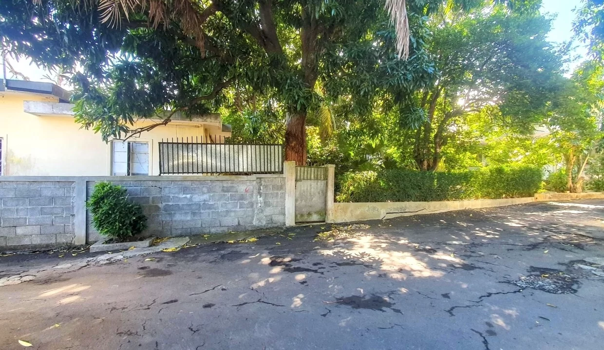 Residential & Commercial Property For Sale - in The Heart Of Beau Bassin 8