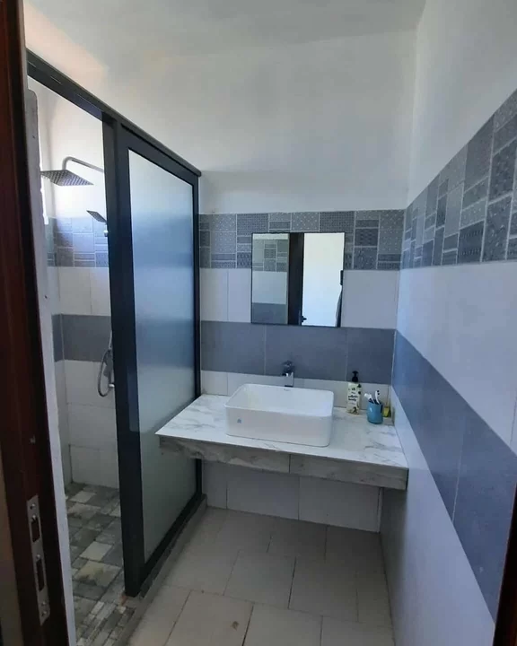 Elegant 4-Bedroom House With A Swimming Pool For Rent In Trou d’Eau Douce 13