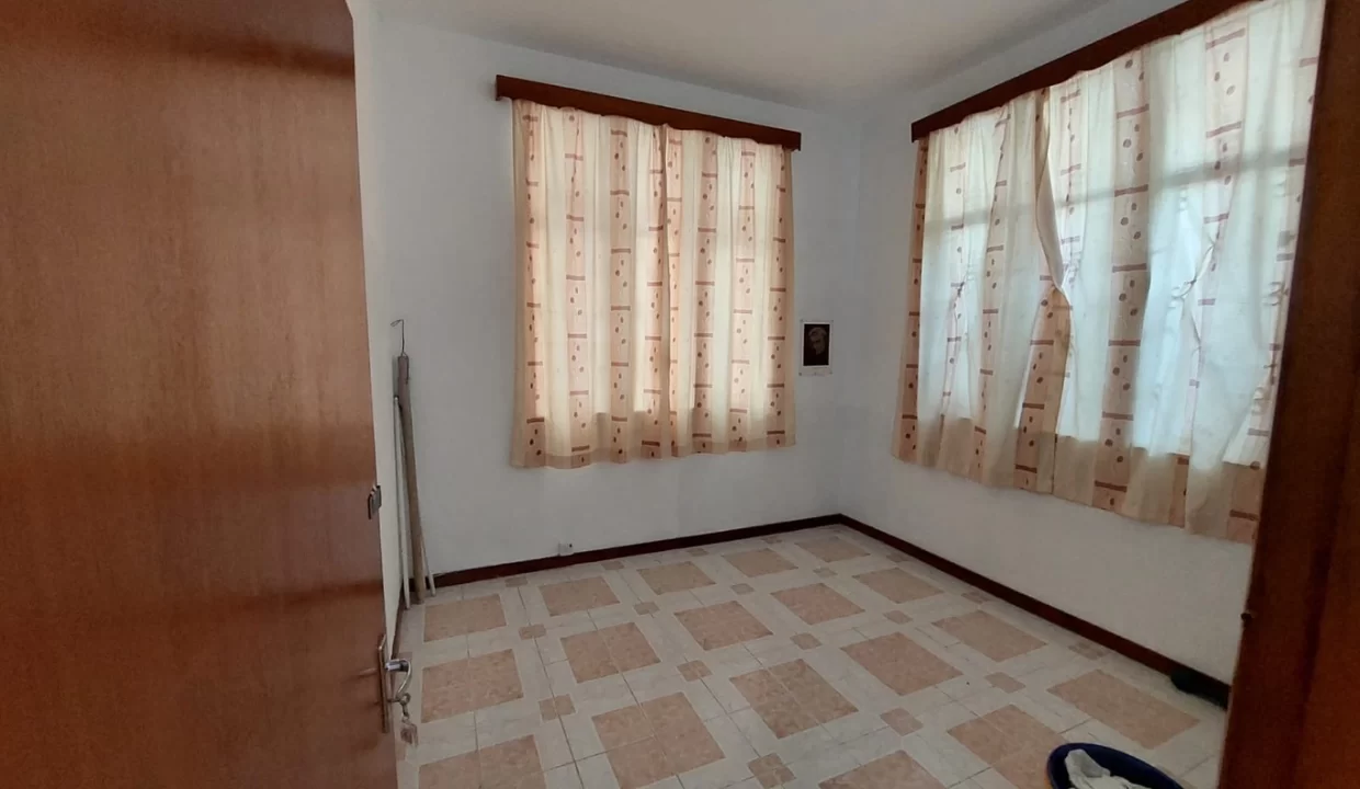 House For Sale In ward 4 Port Louis 10