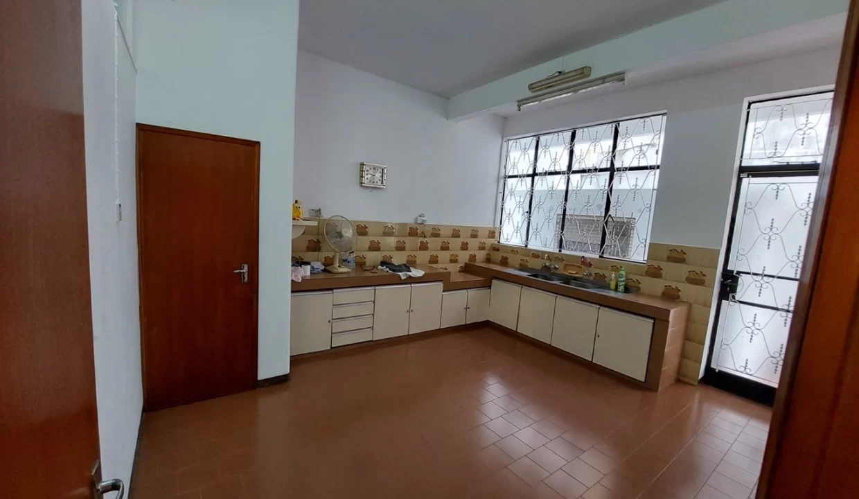 House For Sale In ward 4 Port Louis 3