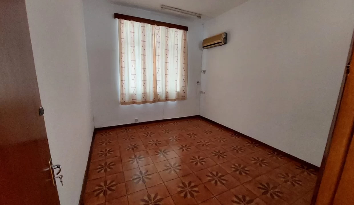 House For Sale In ward 4 Port Louis 7