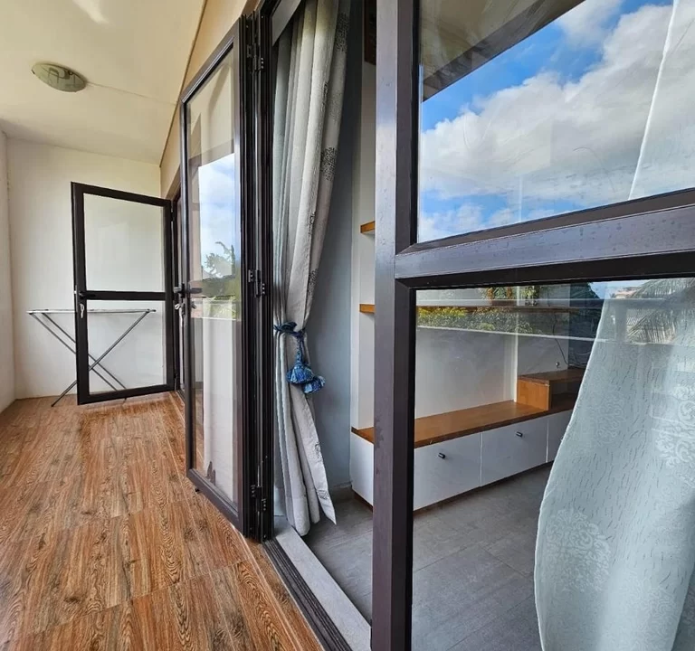 Elegant 3-Bedroom Apartment with Rooftop Swimming Pool & Gym For Rent in Flic en Flac 12