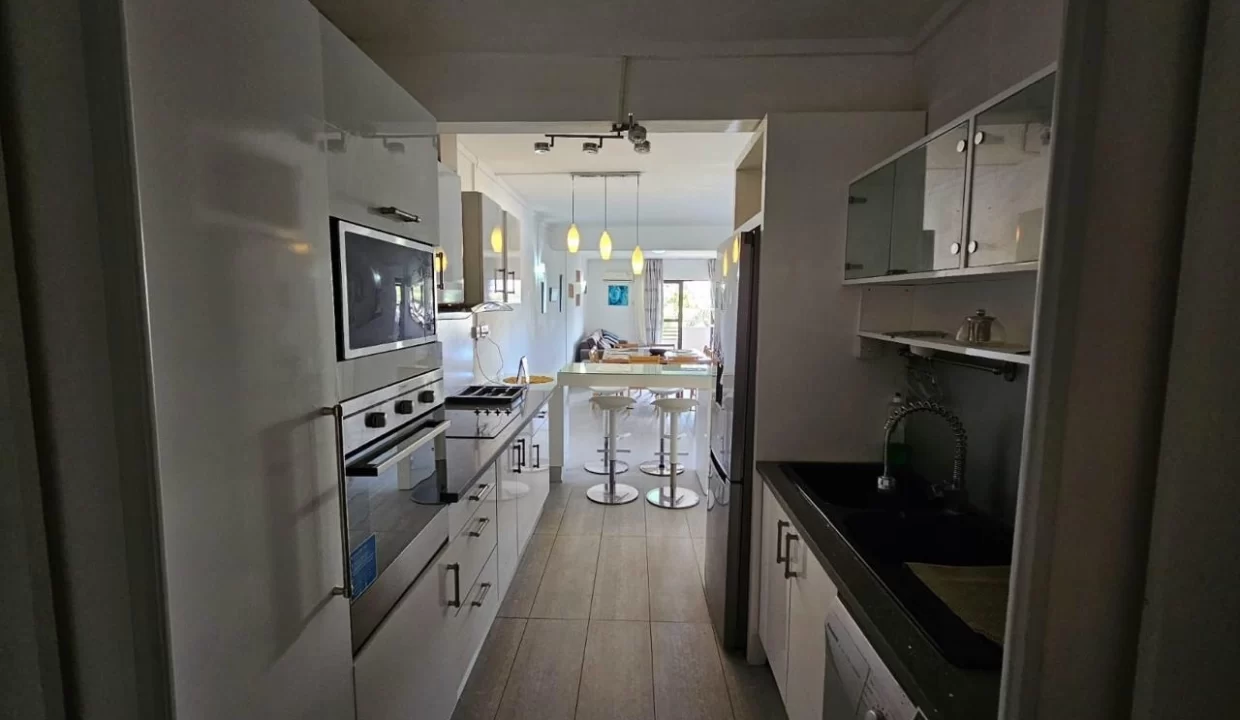 Elegant 3-Bedroom Apartment with Rooftop Swimming Pool & Gym For Rent in Flic en Flac 14