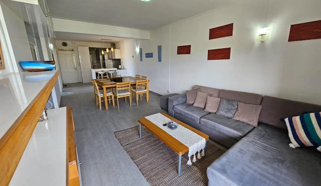 Elegant 3-Bedroom Apartment with Rooftop Swimming Pool & Gym For Rent in Flic en Flac 7