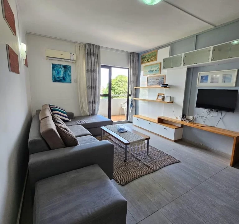 Elegant 3-Bedroom Apartment with Rooftop Swimming Pool & Gym For Rent in Flic en Flac 9