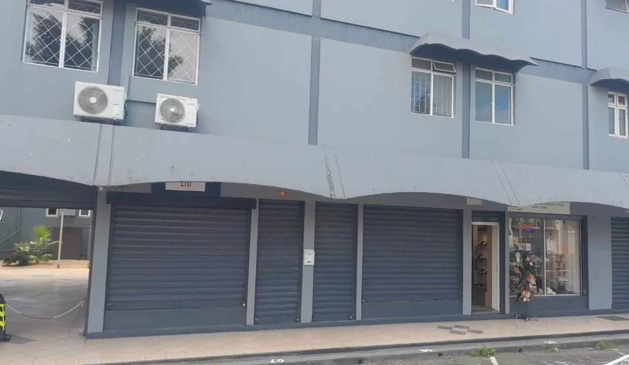 Ground Floor Commercial Space For Sale – George Town Complex, Quatre Bornes 1