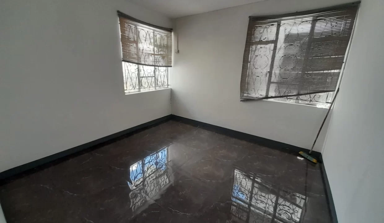 Prime Commercial or Residential Building for Sale in Port Louis 16